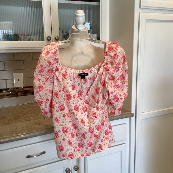 Something Navy Pink Floral Top Blouse Size Medium - Picture 2 of 10